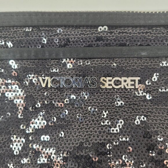 Victoria's Secret Vintage Black/Silver Sequined Clutch - Picture 4 of 9